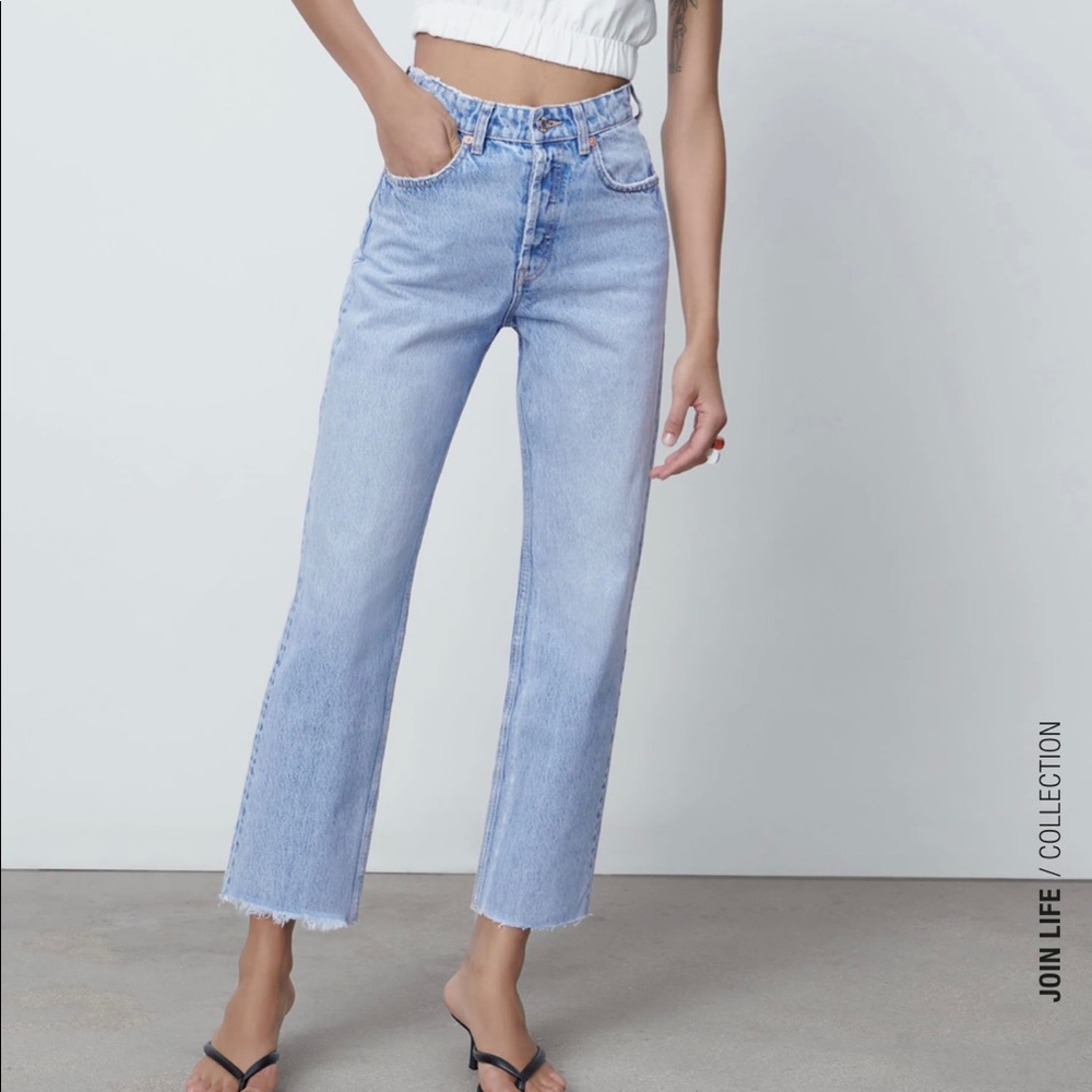 ZARA Straight Leg High Waisted Jeans 00 NWT
